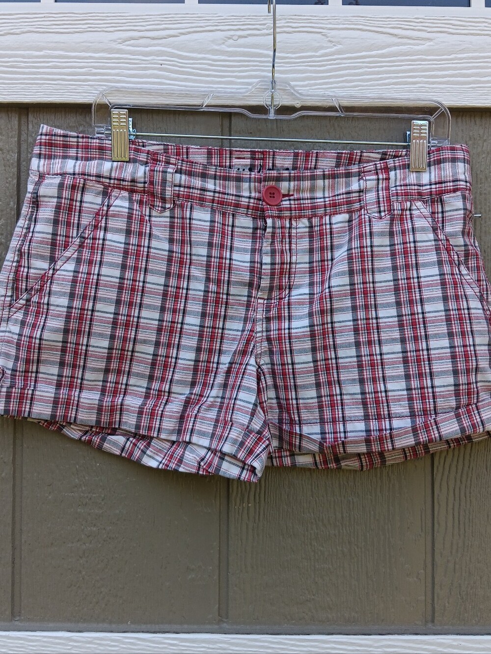 Maurices Y2K Vibes Red Plaid Cuffed Cotton Shorts Size 9/10